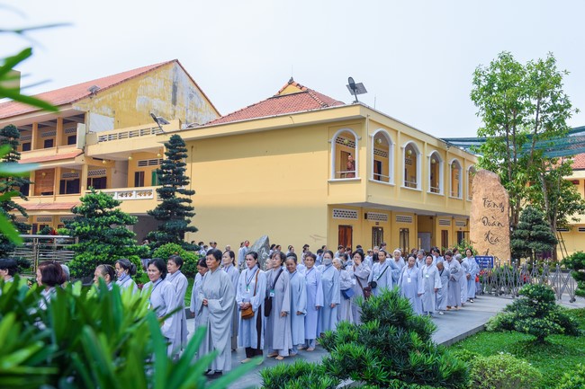 Dharma Talk Let's practice to end suffering in the 99th Seven-Day Retreat