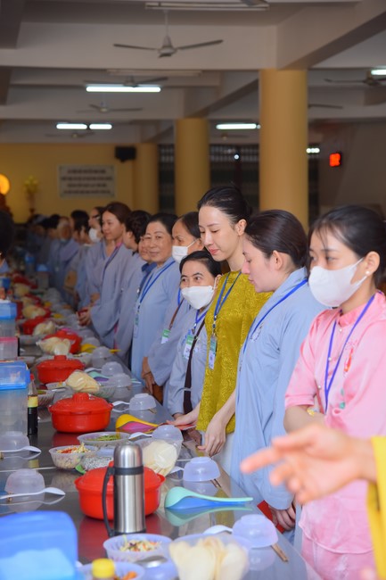 Dharma Talk Let's practice to end suffering in the 99th Seven-Day Retreat