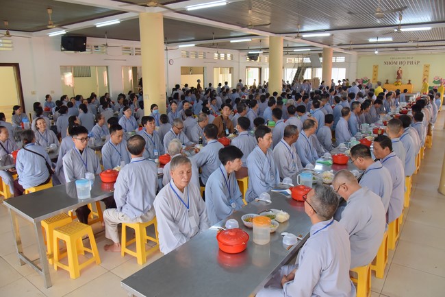 Dharma Talk Let's practice to end suffering in the 99th Seven-Day Retreat