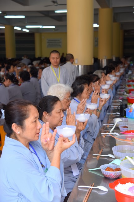 Dharma Talk Let's practice to end suffering in the 99th Seven-Day Retreat