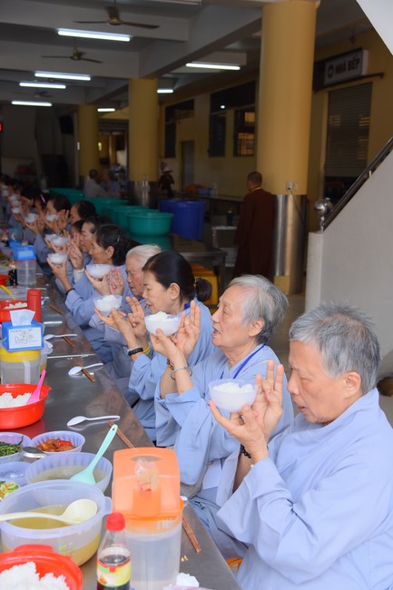 Dharma Talk Let's practice to end suffering in the 99th Seven-Day Retreat