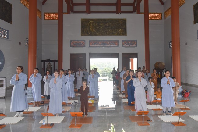 Welcome the delegation of Nhat Phap Pagoda & Three-Jewel refuge ceremony at Dang Phap Pagoda, Binh Phuoc