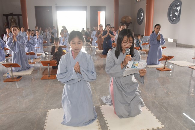 Welcome the delegation of Nhat Phap Pagoda & Three-Jewel refuge ceremony at Dang Phap Pagoda, Binh Phuoc