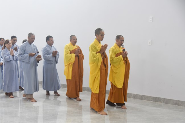 Welcome the delegation of Nhat Phap Pagoda & Three-Jewel refuge ceremony at Dang Phap Pagoda, Binh Phuoc