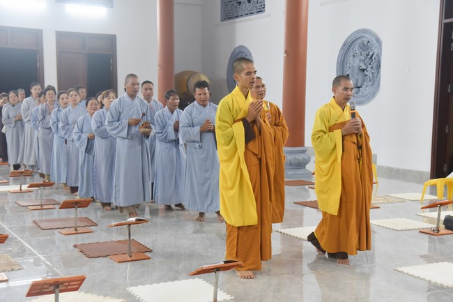 Welcome the delegation of Nhat Phap Pagoda & Three-Jewel refuge ceremony at Dang Phap Pagoda, Binh Phuoc