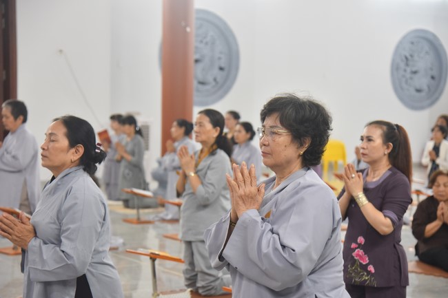 Welcome the delegation of Nhat Phap Pagoda & Three-Jewel refuge ceremony at Dang Phap Pagoda, Binh Phuoc