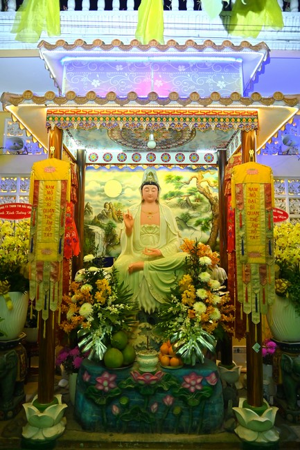 Ritual of visiting and paying homage to Most Venerable Thich Giac Quang’s Body