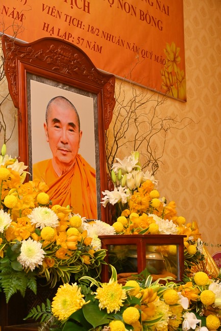 Ritual of visiting and paying homage to Most Venerable Thich Giac Quang’s Body