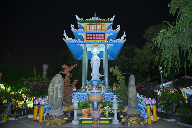 Ritual of visiting and paying homage to Most Venerable Thich Giac Quang’s Body