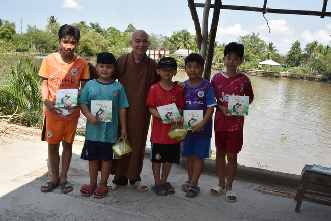 Dự lễ Hằng Thuận chùa Vĩnh Hiệp - Hậu Giang