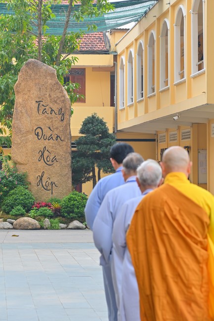 Fourth day of the 99th Seven-Day Retreat