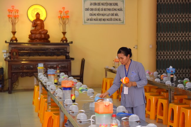 Fourth day of the 99th Seven-Day Retreat