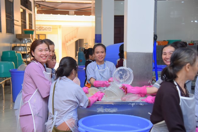 Fourth day of the 99th Seven-Day Retreat