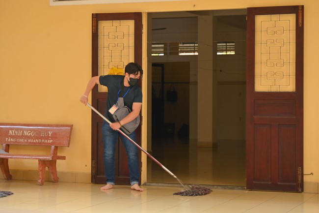 Fourth day of the 99th Seven-Day Retreat