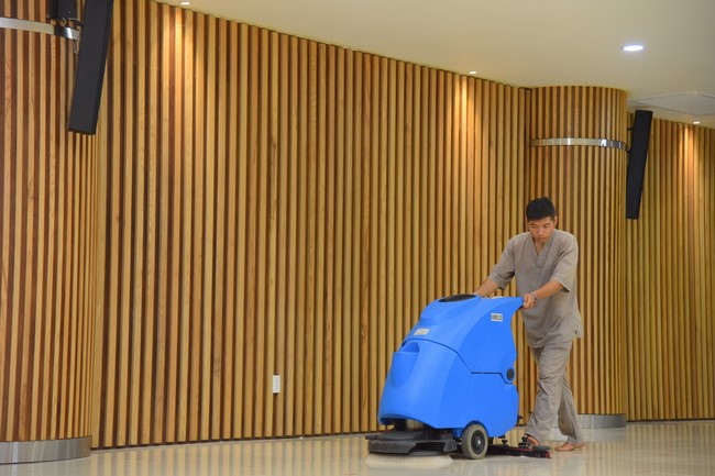 Fourth day of the 99th Seven-Day Retreat