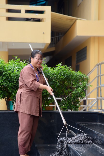 Fourth day of the 99th Seven-Day Retreat