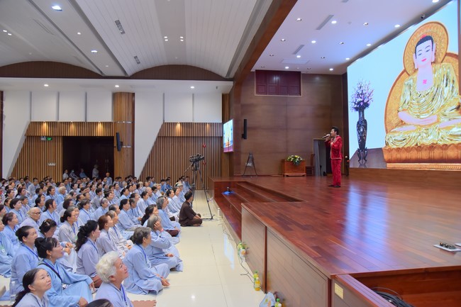 Fourth day of the 99th Seven-Day Retreat