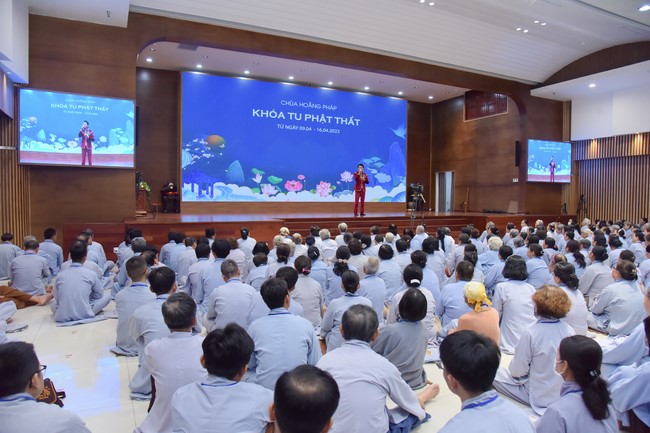 Fourth day of the 99th Seven-Day Retreat