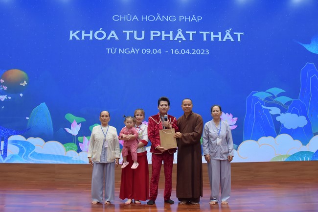 Fourth day of the 99th Seven-Day Retreat