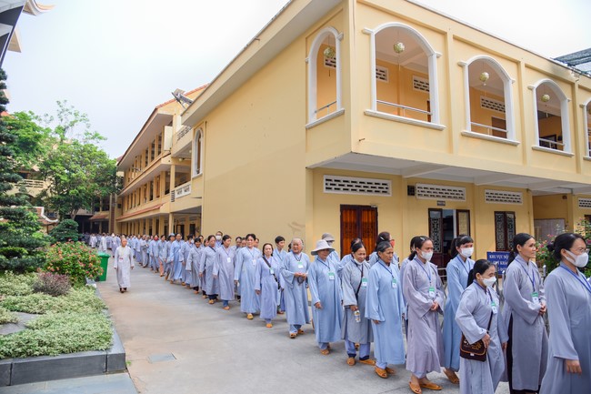 Fourth day of the 99th Seven-Day Retreat