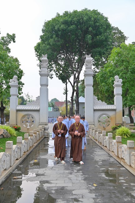 Fourth day of the 99th Seven-Day Retreat