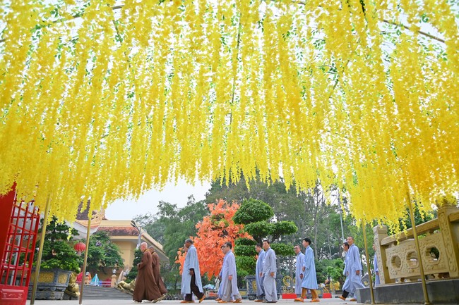 Fourth day of the 99th Seven-Day Retreat