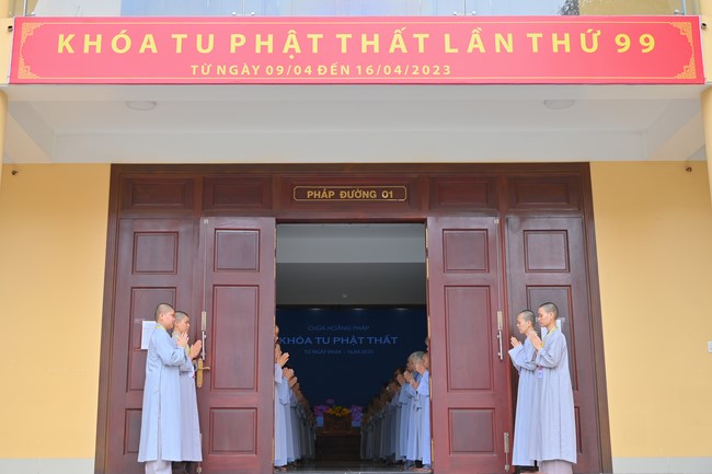 Fourth day of the 99th Seven-Day Retreat