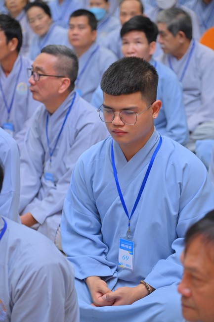 Fourth day of the 99th Seven-Day Retreat