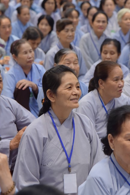 Dharma Talk Four things need to know to live happily in the 99th Seven-Day Retreat