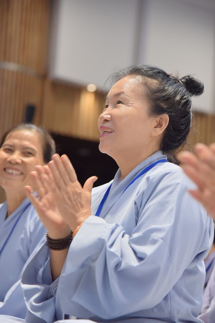 Dharma Talk Four things need to know to live happily in the 99th Seven-Day Retreat