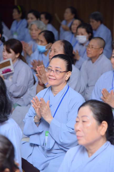 Dharma Talk Four things need to know to live happily in the 99th Seven-Day Retreat