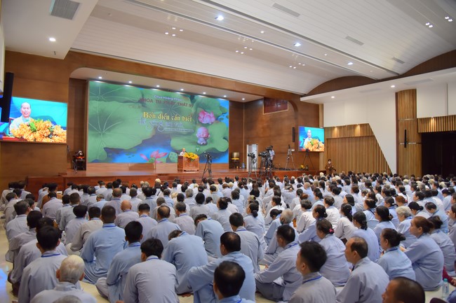 Dharma Talk Four things need to know to live happily in the 99th Seven-Day Retreat