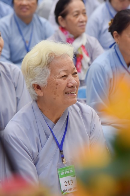 Dharma Talk Four things need to know to live happily in the 99th Seven-Day Retreat