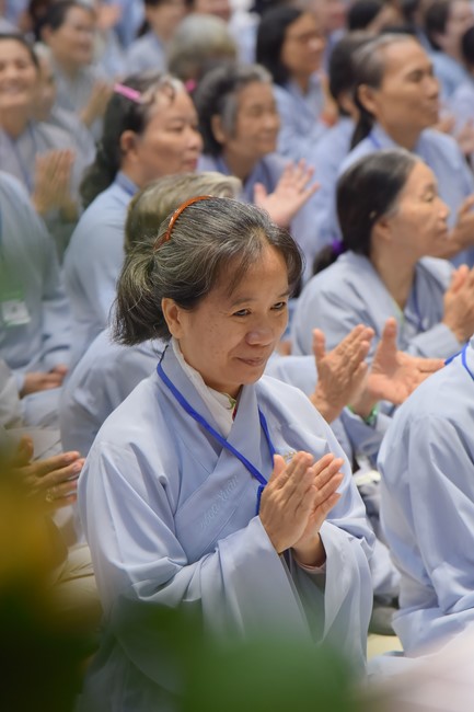 Dharma Talk Four things need to know to live happily in the 99th Seven-Day Retreat