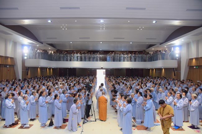 Dharma Talk Four things need to know to live happily in the 99th Seven-Day Retreat