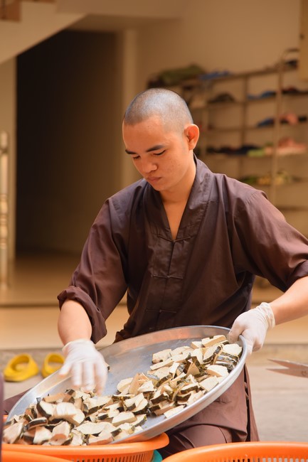 Dharma Talk Four things need to know to live happily in the 99th Seven-Day Retreat