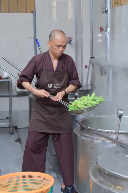 Dharma Talk Four things need to know to live happily in the 99th Seven-Day Retreat