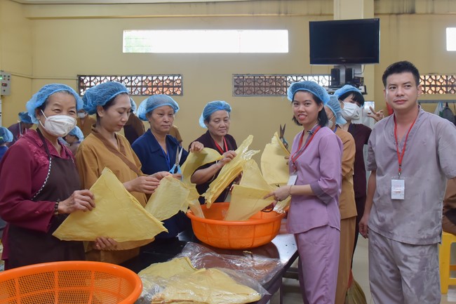 Dharma Talk Four things need to know to live happily in the 99th Seven-Day Retreat