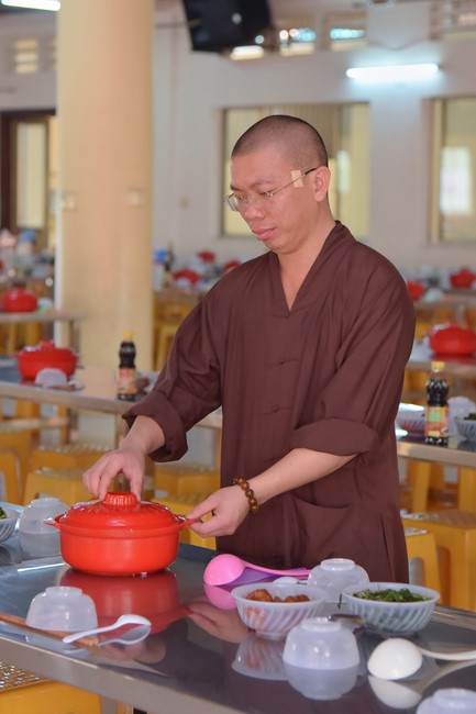 Dharma Talk Four things need to know to live happily in the 99th Seven-Day Retreat