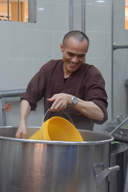 Dharma Talk Four things need to know to live happily in the 99th Seven-Day Retreat