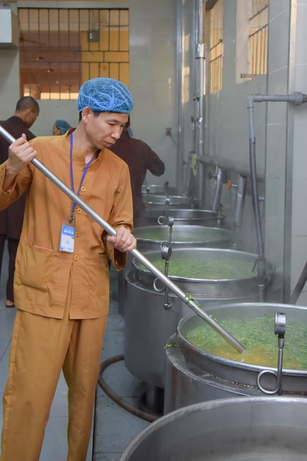 Dharma Talk Four things need to know to live happily in the 99th Seven-Day Retreat