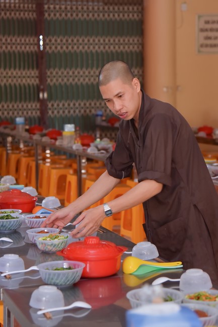 Dharma Talk Four things need to know to live happily in the 99th Seven-Day Retreat