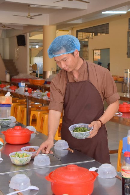 Dharma Talk Four things need to know to live happily in the 99th Seven-Day Retreat