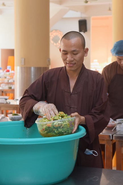 Dharma Talk Four things need to know to live happily in the 99th Seven-Day Retreat