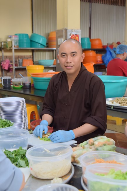 Dharma Talk Four things need to know to live happily in the 99th Seven-Day Retreat