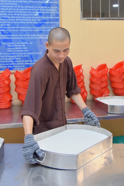 Dharma Talk Four things need to know to live happily in the 99th Seven-Day Retreat