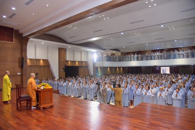 Dharma Talk Because of the Ego that suffers in the 99th Seven-Day Retreat