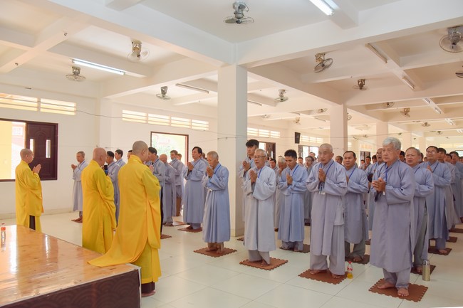 Dharma Talk Because of the Ego that suffers in the 99th Seven-Day Retreat