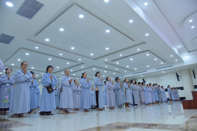 Dharma Talk Because of the Ego that suffers in the 99th Seven-Day Retreat