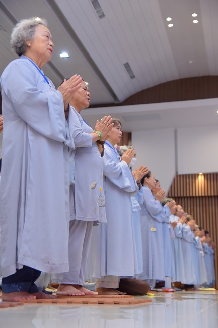 Dharma Talk Because of the Ego that suffers in the 99th Seven-Day Retreat